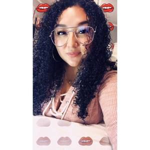 Meet your Posher, Zaira